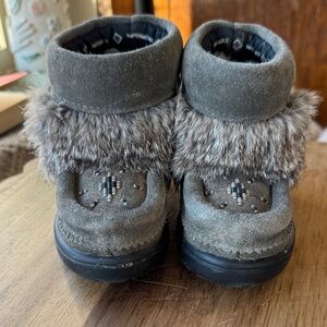 Gray Fur-Trimmed Winter Boots Manitobah Mukluks